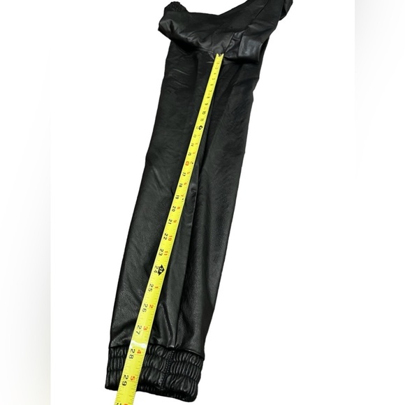 Spanx Women's Black Leather Like Jogger Rise High - Picture 15 of 17